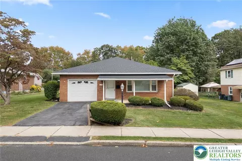 1125 N St Elmo St, Allentown, PA 18104