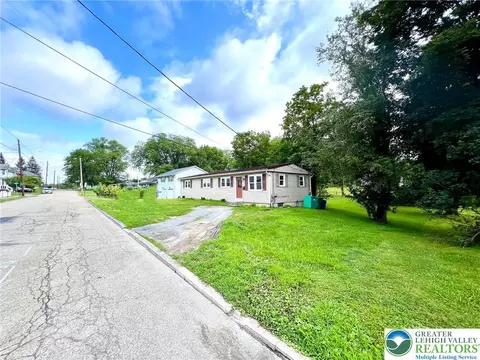 182 State St, East Stroudsburg, PA 18301
