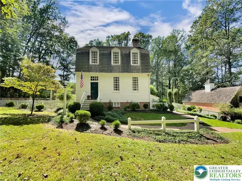 1108 S Barbara Dr, Alburtis, PA 18011