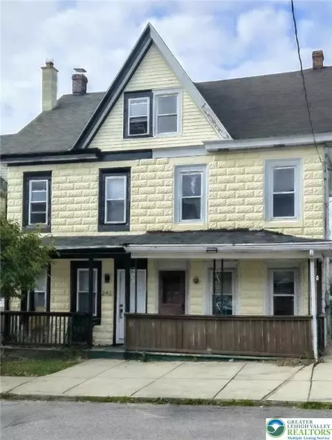 244 E Hazard St, Summit Hill, PA 18250