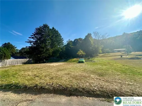 361 Court St, Franklin Twp, PA 18235