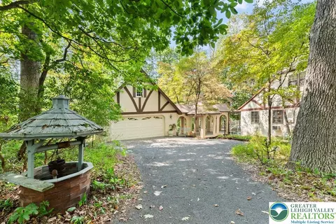 1578 Hafler Rd, Bethlehem, PA 18015
