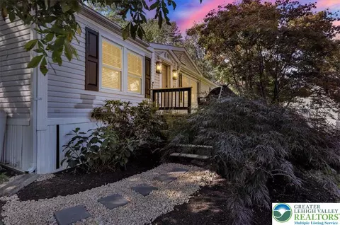 83 Mansfield Dr, Macungie, PA 18062