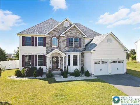 278 Danbury Dr, Nazareth, PA 18064