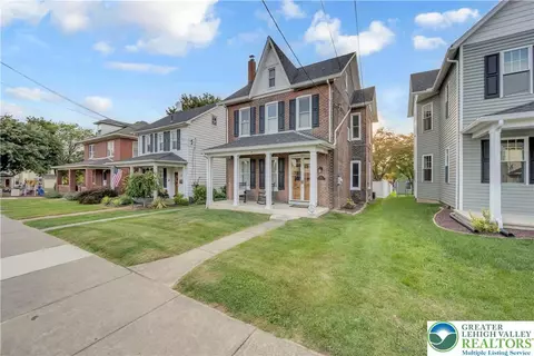 234 S Broad St, Nazareth, PA 18064