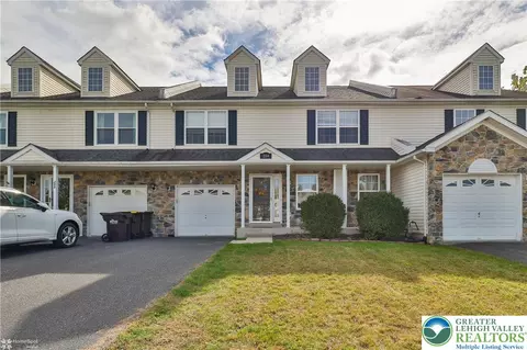 204 Mary Ct, Richlandtown, PA 18955