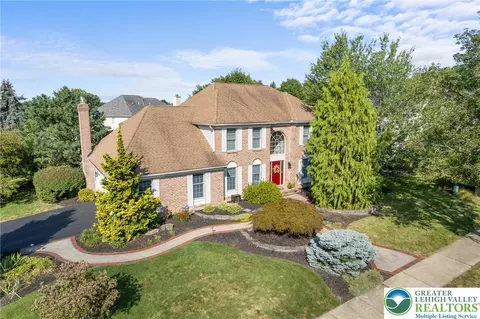 3303 Beaufort Dr, Bethlehem, PA 18017