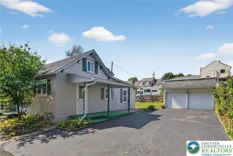 36 E Penn Ln, Fullerton, PA 18052