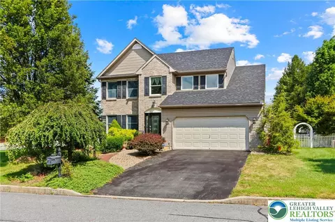 2665 Pond Dr, Forks Twp, PA 18040