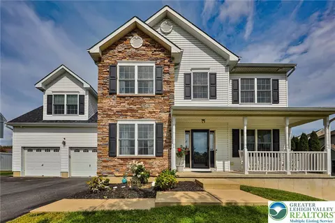 2702 Monacacy Rd, Nazareth, PA 18064