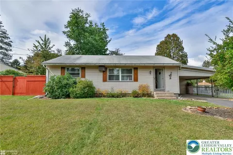 1360 Toboggan Trl, Forks Twp, PA 18040
