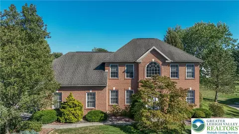 5920 Michaels Xing, Orefield, PA 18069