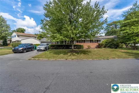 1515 Butternut Ln, Macungie, PA 18062