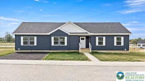 3983 Hastings Rd, Lehigh Twp, PA 18088