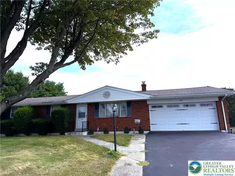 904 Municipal Rd, Walnutport, PA 18088