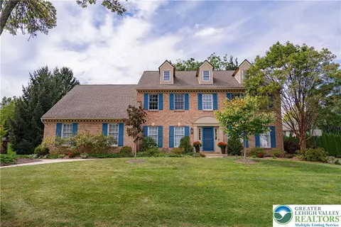 1110 Greenleaf Cir, Allentown, PA 18103