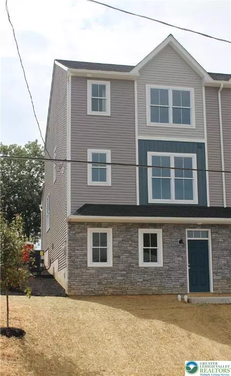 80 Hess Ave, Hellertown, PA 18055
