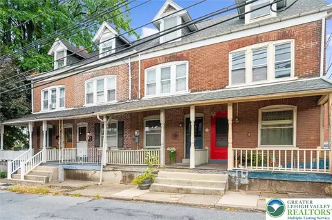 131 E Walnut St, Bethlehem, PA 18018 photo 2