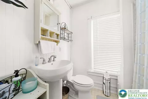 131 E Walnut St, Bethlehem, PA 18018 photo 18
