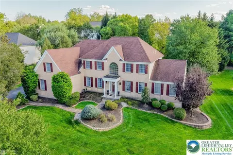 1991 Autumn Ridge Rd, Macungie, PA 18062