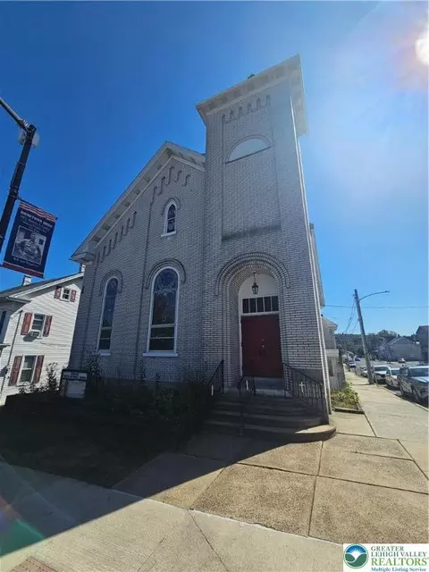 119 S 3rd St, Lehighton, PA 18235