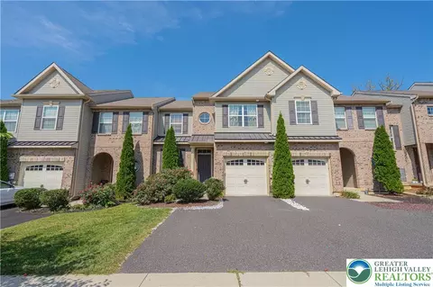 5141 Dogwood Trl, Allentown, PA 18104