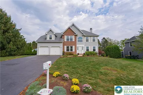 319 Hopewell Dr, Allentown, PA 18104