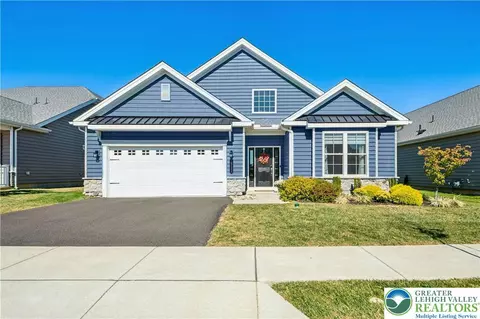 3732 Loyal Ln, Easton, PA 18045