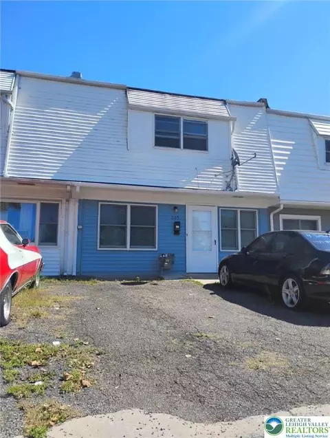 805 N Oswego St, Allentown, PA 18109