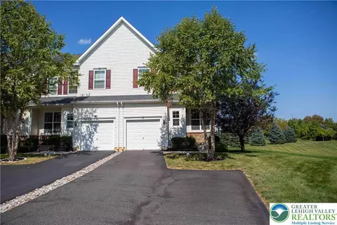 985 King Way, Breinigsville, PA 18031