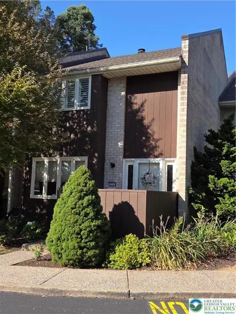 315 Carver Dr, Bethlehem, PA 18017