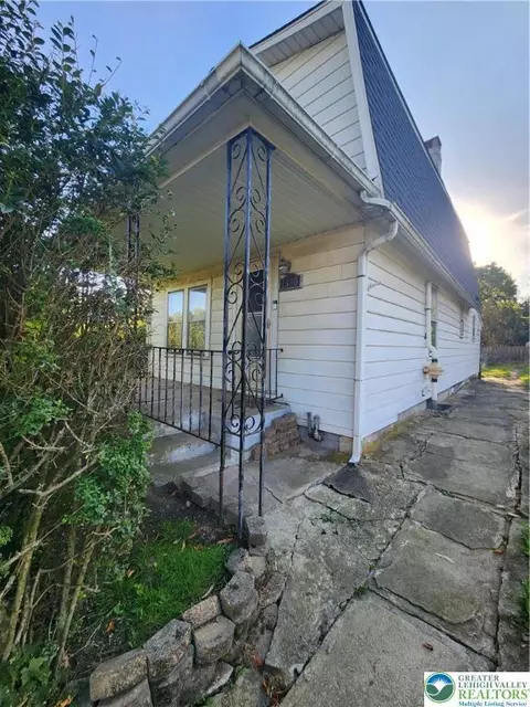 1340 Marlow St, Allentown, PA 18103