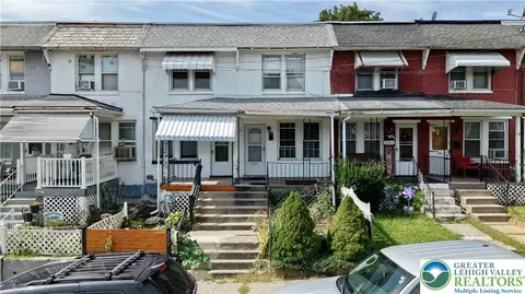 222 Clearfield St, Freemansburg, PA 18017