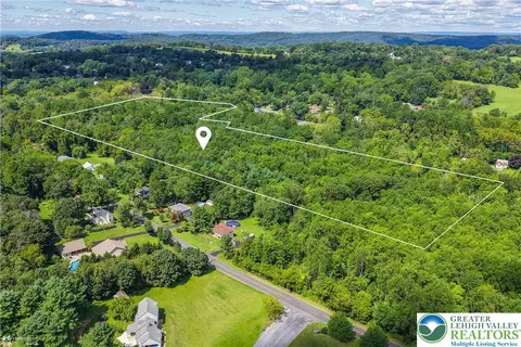 5840 Blue Church Rd, Saucon Twp, PA 18036