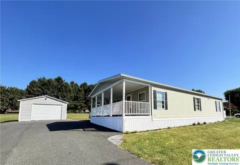 334 Old Topton Rd, Mertztown, PA 19539