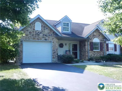 1300 Upstream Farm Rd, Easton, PA 18040