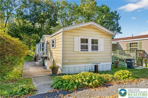 8220 Airport Rd #4, Bath, PA 18014