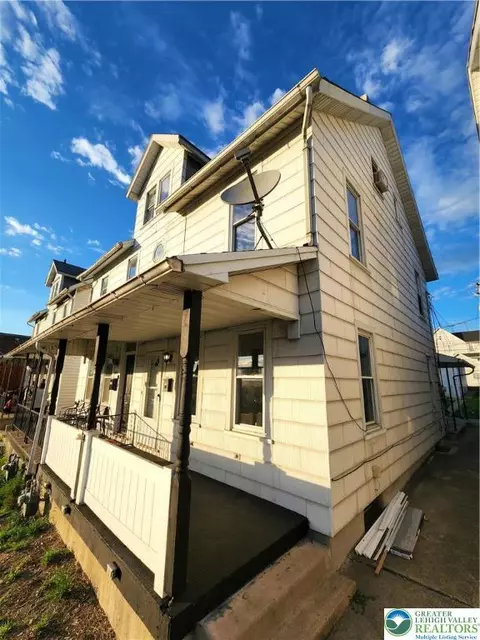 1613 Main St, Bethlehem, PA 18018 photo 2