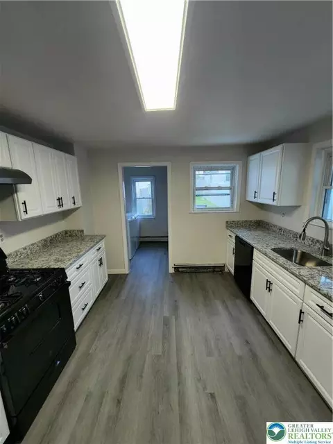 1613 Main St, Bethlehem, PA 18018 photo 8