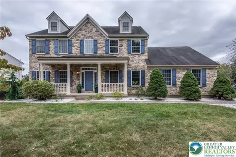4017 Towpath Cir, Easton, PA 18045