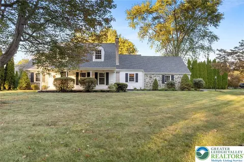 1560 Stafore Dr, Bethlehem, PA 18017