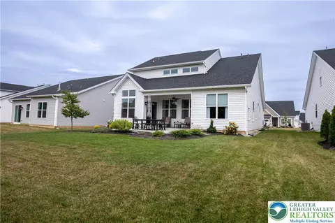 7019 Oak Ln, Bath, PA 18014 photo 40