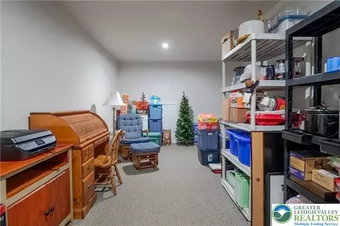 7019 Oak Ln, Bath, PA 18014 photo 33