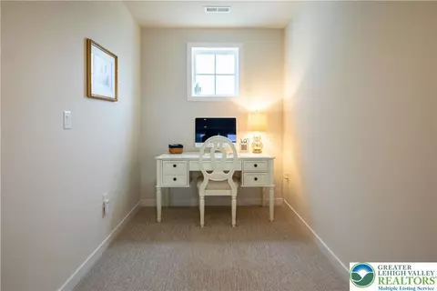 7019 Oak Ln, Bath, PA 18014 photo 25