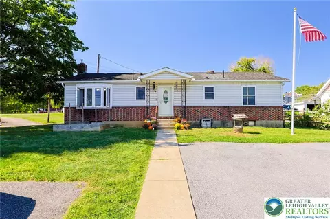 4354 Second, Walnutport, PA 18088