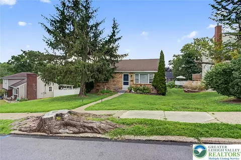 223 N 16th St, Easton, PA 18042