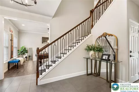 Entry Way - 3320 Eileen Ct, Bethlehem, PA 18020 photo 1 of 5