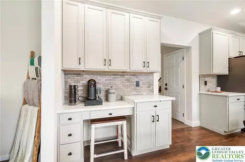 Kitchen - 3320 Eileen Ct, Bethlehem, PA 18020 photo 5 of 6