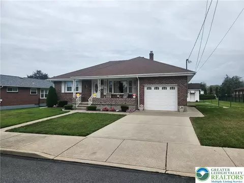 2210 Dewey Ave, Northampton, PA 18067
