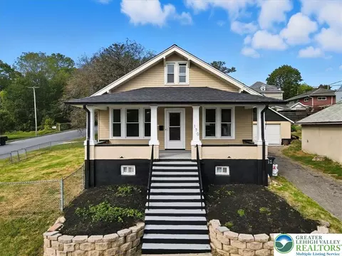 170 S Church St, Nazareth, PA 18064